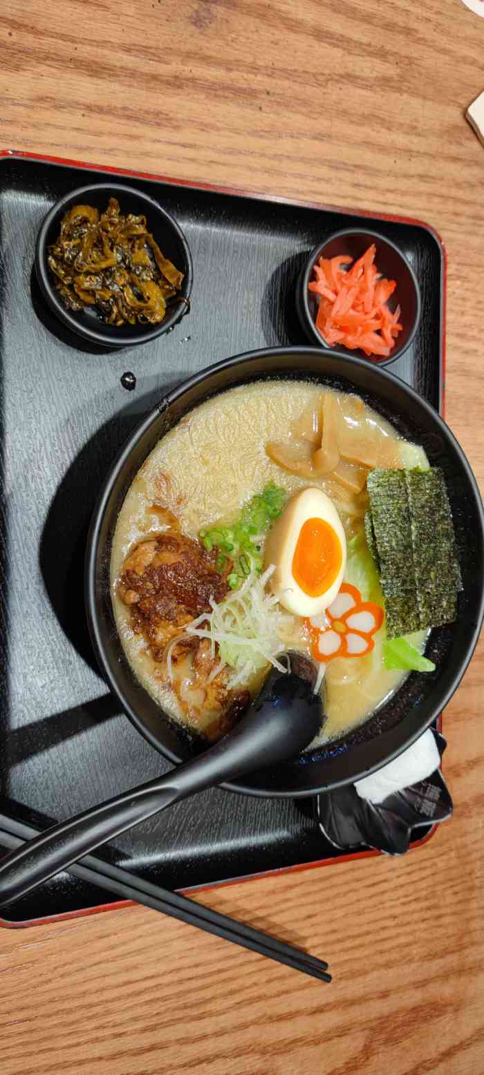 熊阪日式拉面(吾悦广场店)-"强烈推荐这家店的拉面 真的太好吃了 面顺