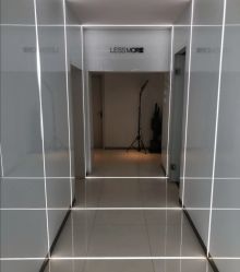 -LESSMORE科技头皮理容中心