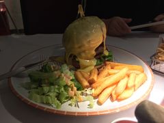 红丝绒芝士牛肉汉堡-阿妮叶李(光谷世界城店)