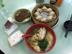阿婆焖肉面-食惠里小笼包面馆(越秀店)