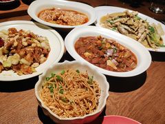 -肆海小川菜酒馆Wine Bistro (青年路店)