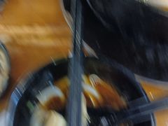 -丽虹云南过桥米线(兴工街店)
