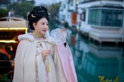 -一揽芳华汉服旗袍体验馆(拙政园店)