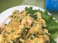 虾仁炒鸡蛋-日照大牌檔•小船海鲜(万平口店)