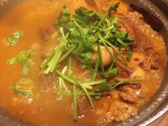 灶膛罐罐牛腩-吃饭皇帝大土家民族菜(正大广场店)