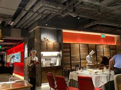 大堂-四季民福烤鸭店(西单华威约饭街店)