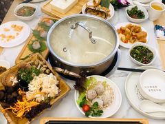 -六少·猪肚包鸡火锅(卓悦INTOWN店)