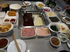 -海底捞火锅鲜切牛肉主题店(长寿路店)