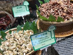 -黔蘑菇四季餐厅(观山湖店)