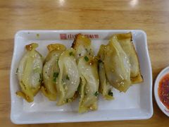 -小姜锅贴(凤凰街店)