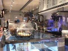 面包甜点陈列柜-喜茶(佛山岭南站店)