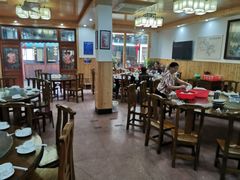 大堂-芦茨金富饭庄·25年老字号·专做稻草鸡