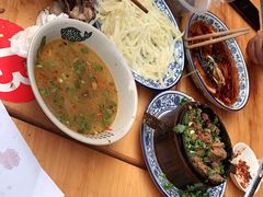 -杨三娘跷脚牛肉(羊子山西路店)