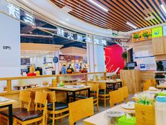 大堂-三清洞摩西韩式年糕火锅(威高广场店)