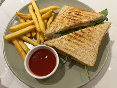 三文鱼牛油果三明治-ZEMOCAFE·FUSION FOOD(西交利物浦店)