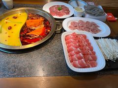 -小天鹅火锅·一线江景洪鼎旗舰店(洪崖洞店)