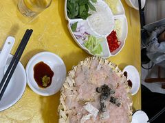 -官塘陈记鱼生·潮汕砂锅粥·牛肉火锅(潮枫路总店)