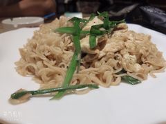 -喝丢一只鞋辣炒海鲜小烧烤(三八广场店)