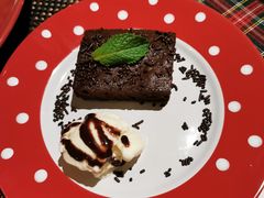 布朗尼配香草冰淇淋-小世界西餐厅(建国门店)