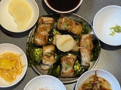 -围炉肉舍•炭烤活鳗•丹东海鲜烤肉(步行街店)