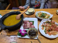 -老滇山寨•云南特色菜•地方菜•民族风情歌舞表演(金碧店)