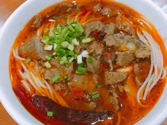 红烧牛肉粉-正宗慈利米粉