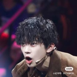 -时尚殿堂明星门店