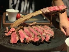 战斧牛排-恰餐厅及酒吧 CHAR Bar & Grill (北京丽都皇冠假日店)