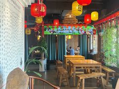 -头上红煨盐鸡乡村食府