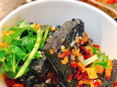 -黑色经典臭豆腐·湖南特产(步行街店)