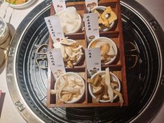 -菌海森林·非遗野生菌火锅(西山区滇池路摩根道店)