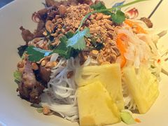 -大头虾越式风味餐厅(光明广场店)