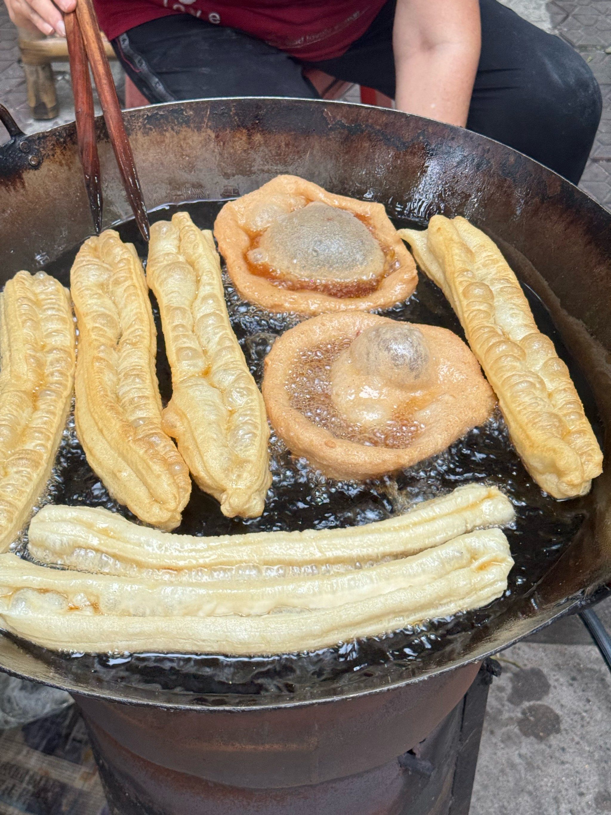 广东人早茶宵夜标配的"油炸鬼"
但必yu是现炸的好吃,整体不错都是脆