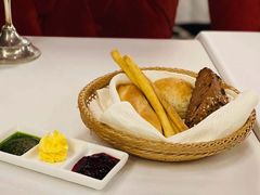 -塞纳河法国餐厅(意式风情街店)
