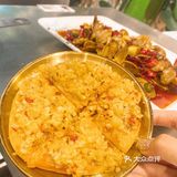 推荐点这个油饼,上面的蘸料不要太好吃