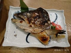 盐烤三文鱼头-八间(合生汇店)