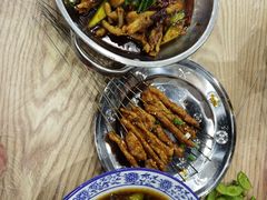 -江城燕子大排档(江汉路步行街店)