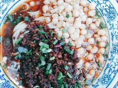 -渝之汇牛肉豌杂面