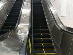 -红土地(地铁站)