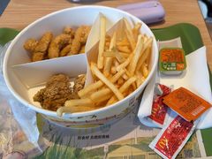 -麦当劳(新天地得来速店)
