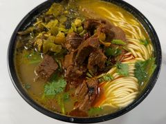 酸菜红烧牛肉面-俊杰拉面馆