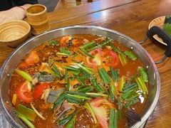 -亮欢寨酸汤鱼(沙冲路店)