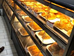 面包甜点陈列柜-山崎面包(百联世纪店)