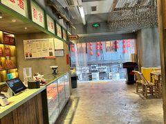 -红九格老火锅(三峡广场店)