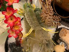 -鲜入围煮花胶鸡海鲜火锅