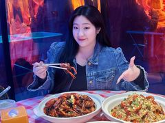 -肥小宝·金牌油焖大虾(襄阳龙虾地标店)