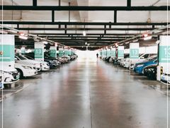 -虹桥火车站-停车场