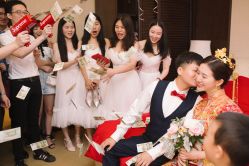 -艾米丽婚纱礼服