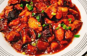 Sauce-Flavored Eggplant and Chicken Dice