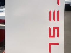-TESLA 特斯拉(上海太古汇体验店)